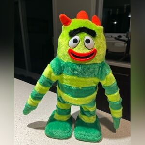 Yo Gabba Gabba Dancey Dance Brobee 14" Dancing Toy